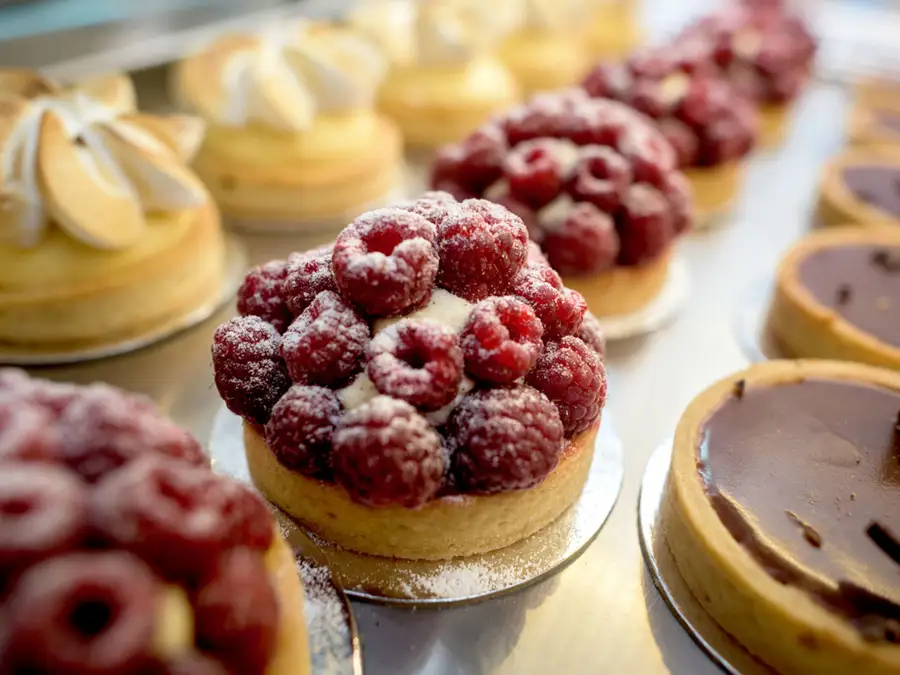 Raspberry tarts